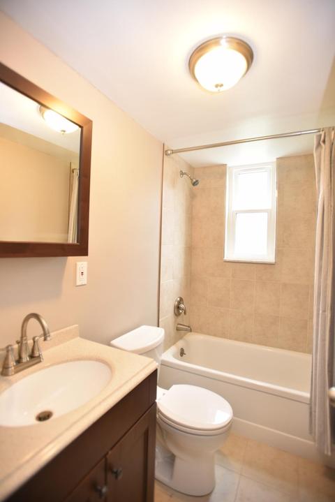 979 Twincrest Ct, Cincinnati, OH 45231 photo 6