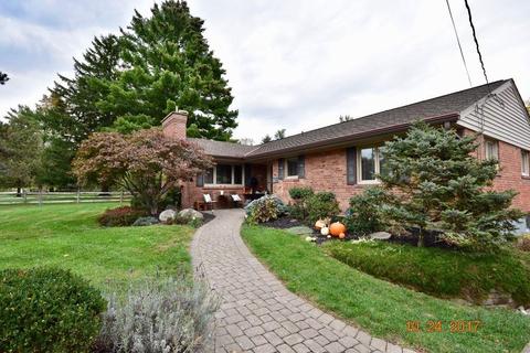 5592 Mapleridge Dr, Cincinnati, OH 45227 photo 1