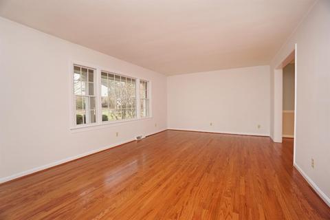 7856 Trailwind Dr, Montgomery, OH 45242 photo 4
