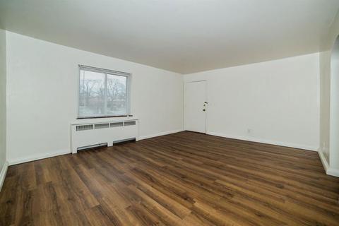 7256 Reading Rd, Cincinnati, OH 45237 photo 13