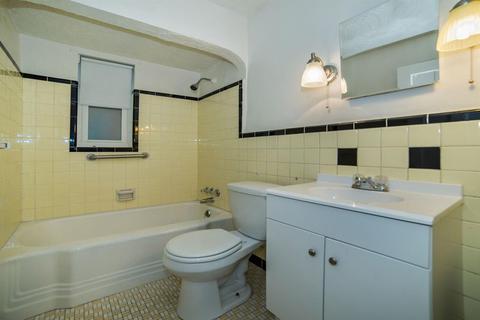 7256 Reading Rd, Cincinnati, OH 45237 photo 6