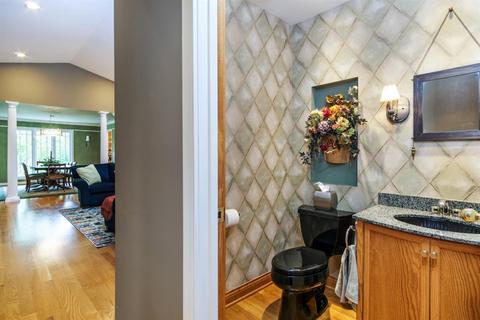 1055 Devils Backbone Rd, Cincinnati, OH 45233 photo 11