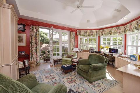 26 Hampton Ln, Cincinnati, OH 45208 photo 5