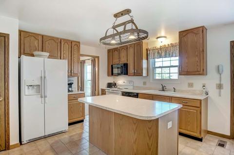 323 Parktrace Ct, Cincinnati, OH 45238 photo 6