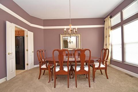 3524 Macpherson Pl, Cincinnati, OH 45245 photo 3