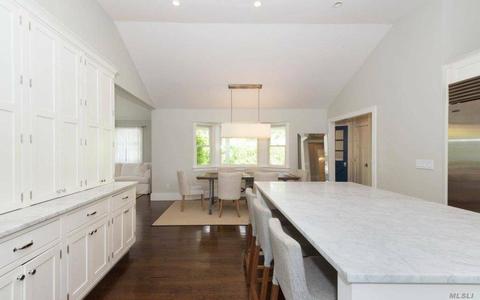 592 Lowell Ave, Cincinnati, OH 45220 photo 8