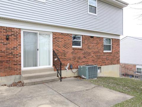 12082 Freestone Ct, Cincinnati, OH 45240 photo 3