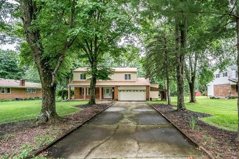 9017 Fox Hunter Ln, Cincinnati, OH 45242 photo 2