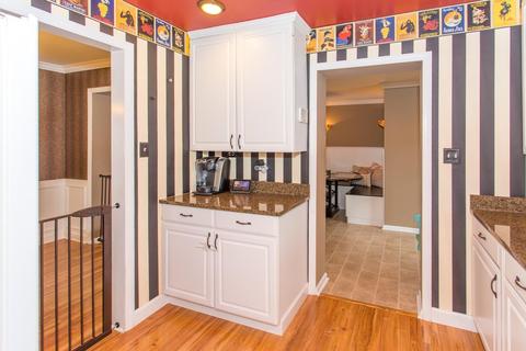 1917 Ebenezer Rd, Cincinnati, OH 45233 photo 13