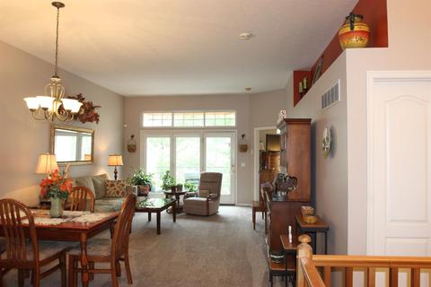 2490 Walnutview Ct, Cincinnati, OH 45230 photo 4