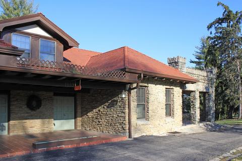 1449 Covered Bridge Rd, Cincinnati, OH 45231 photo 4