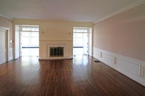 1449 Covered Bridge Rd, Cincinnati, OH 45231 photo 5