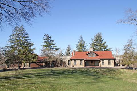 1449 Covered Bridge Rd, Cincinnati, OH 45231 photo 2