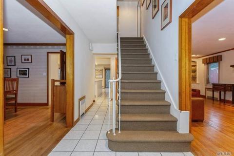 952 Springbrook Dr, Cincinnati, OH 45224 photo 5