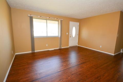 9926 Shellbark Ln, Cincinnati, OH 45231 photo 2