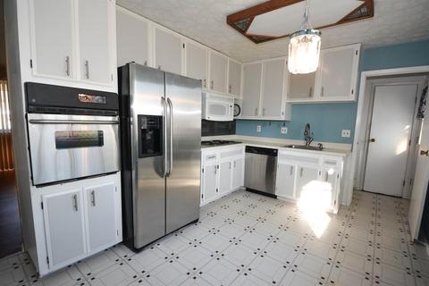 9926 Shellbark Ln, Cincinnati, OH 45231 photo 3