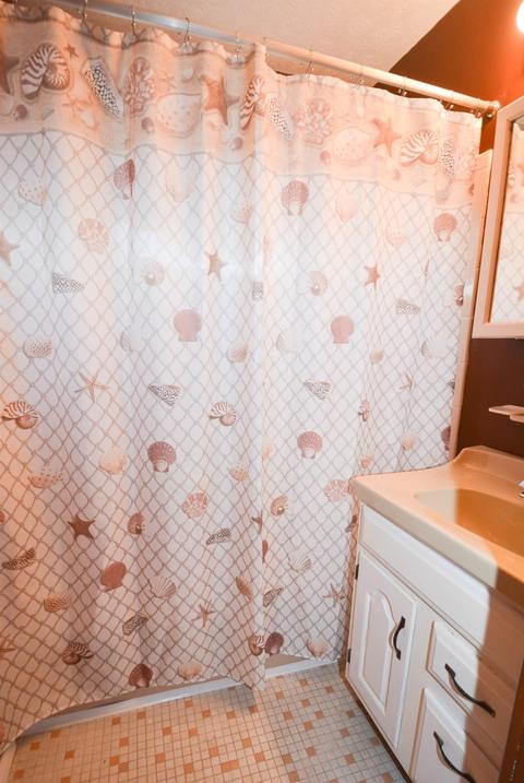 9926 Shellbark Ln, Cincinnati, OH 45231 photo 11