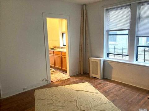 6053 Ropes Dr, Cincinnati, OH 45244 photo 2