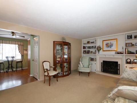 9211 Tag Dr, Cincinnati, OH 45231 photo 2