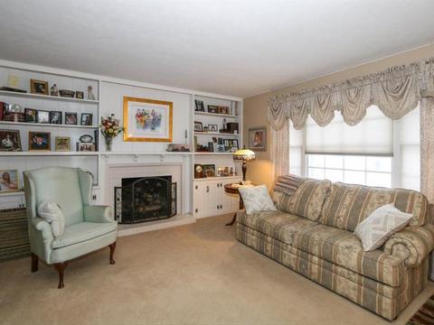 9211 Tag Dr, Cincinnati, OH 45231 photo 3