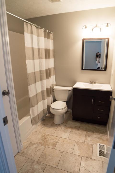 1724 Fallbrook Ln, Cincinnati, OH 45240 photo 10