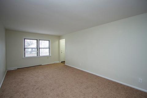 6788 Parkview Dr, Cincinnati, OH 45224 photo 3