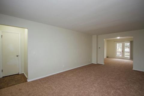 6788 Parkview Dr, Cincinnati, OH 45224 photo 2