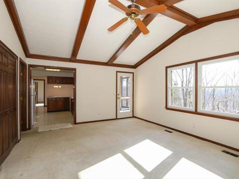 9049 Winthrop Dr, Montgomery, OH 45249 photo 7