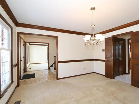 9049 Winthrop Dr, Montgomery, OH 45249 photo 9
