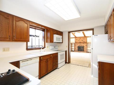 9049 Winthrop Dr, Montgomery, OH 45249 photo 11