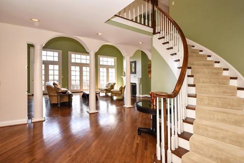 5 Hampton Ln, Cincinnati, OH 45208 photo 5