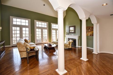 5 Hampton Ln, Cincinnati, OH 45208 photo 6