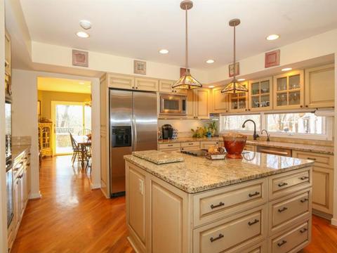 3770 Fallentree Ln, Blue Ash, OH 45236 photo 9