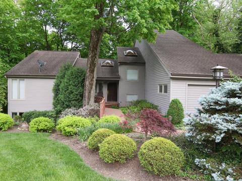 3770 Fallentree Ln, Blue Ash, OH 45236 photo 2