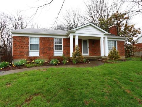 9548 Leebrook Dr, Cincinnati, OH 45231 photo 3