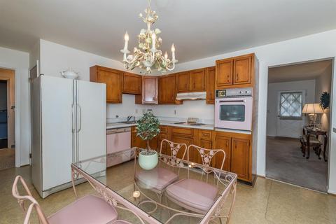 9143 Tag Dr, Cincinnati, OH 45231 photo 4