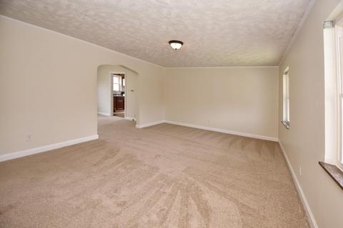 2896 Kling Ave, Cincinnati, OH 45211 photo 3