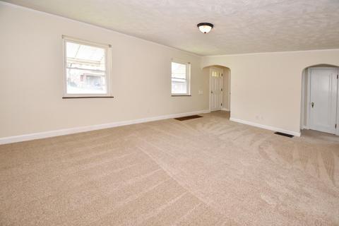 2896 Kling Ave, Cincinnati, OH 45211 photo 4