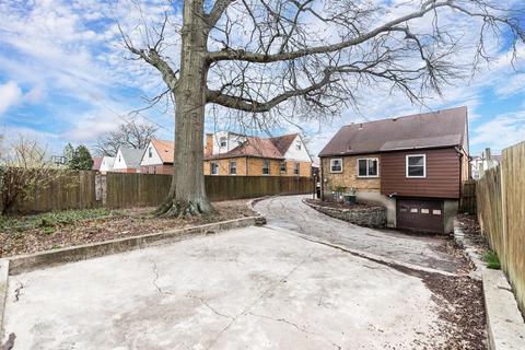 1820 Glendon Pl, Cincinnati, OH 45237 photo 23