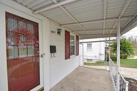 6877 Somerset Dr, Cincinnati, OH 45224 photo 3