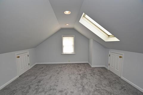 6877 Somerset Dr, Cincinnati, OH 45224 photo 15