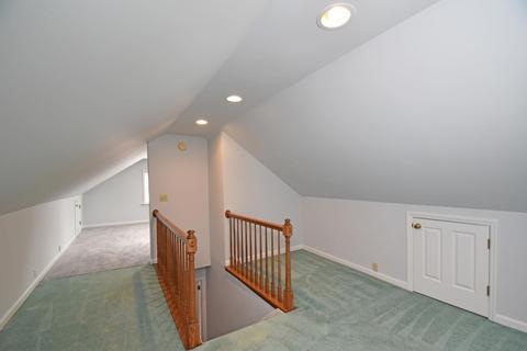 6877 Somerset Dr, Cincinnati, OH 45224 photo 14
