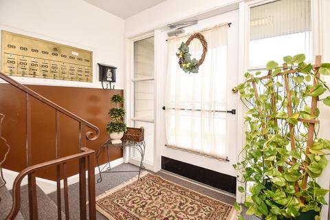 4801 Madison Rd, Cincinnati, OH 45227 photo 4