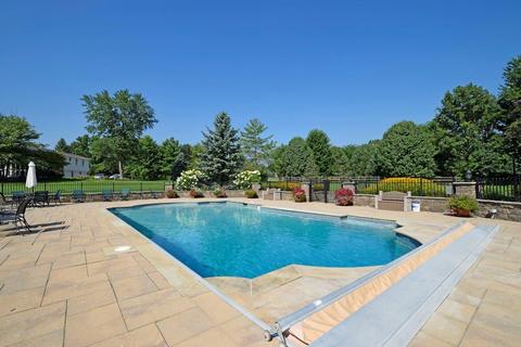 401 Heathgate Rd, Cincinnati, OH 45255 photo 29