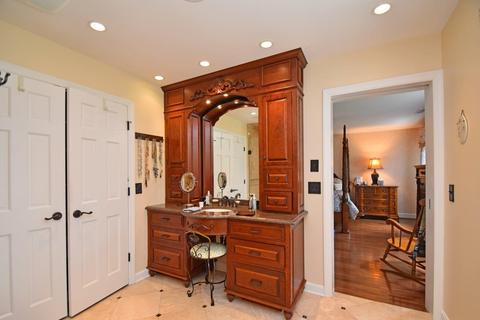 401 Heathgate Rd, Cincinnati, OH 45255 photo 21
