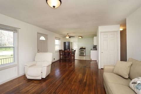 1105 Garnoa Dr, Cincinnati, OH 45231 photo 4