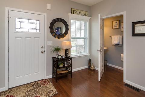 1175 Brookchase Cir, Maineville, OH 45039 photo 2