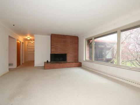 681 Doepke Ln, Cincinnati, OH 45231 photo 2