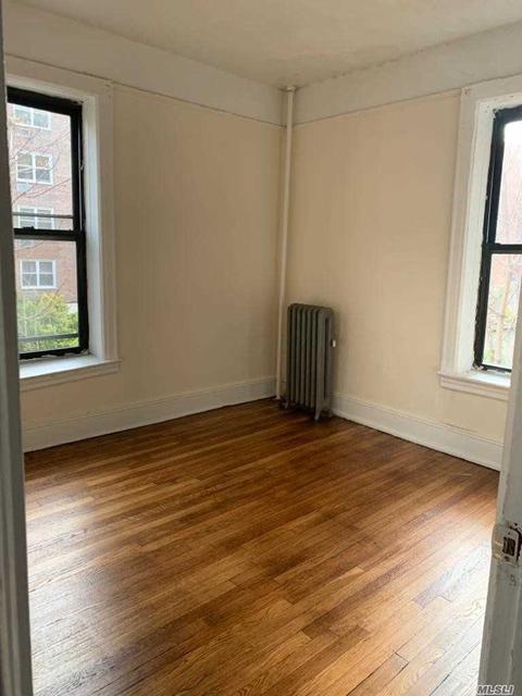 214 Cherokee Ave, Cincinnati, OH 45233 photo 3