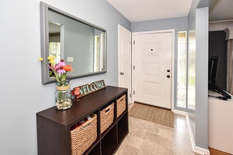 746 Christopal Dr, Cincinnati, OH 45231 photo 2
